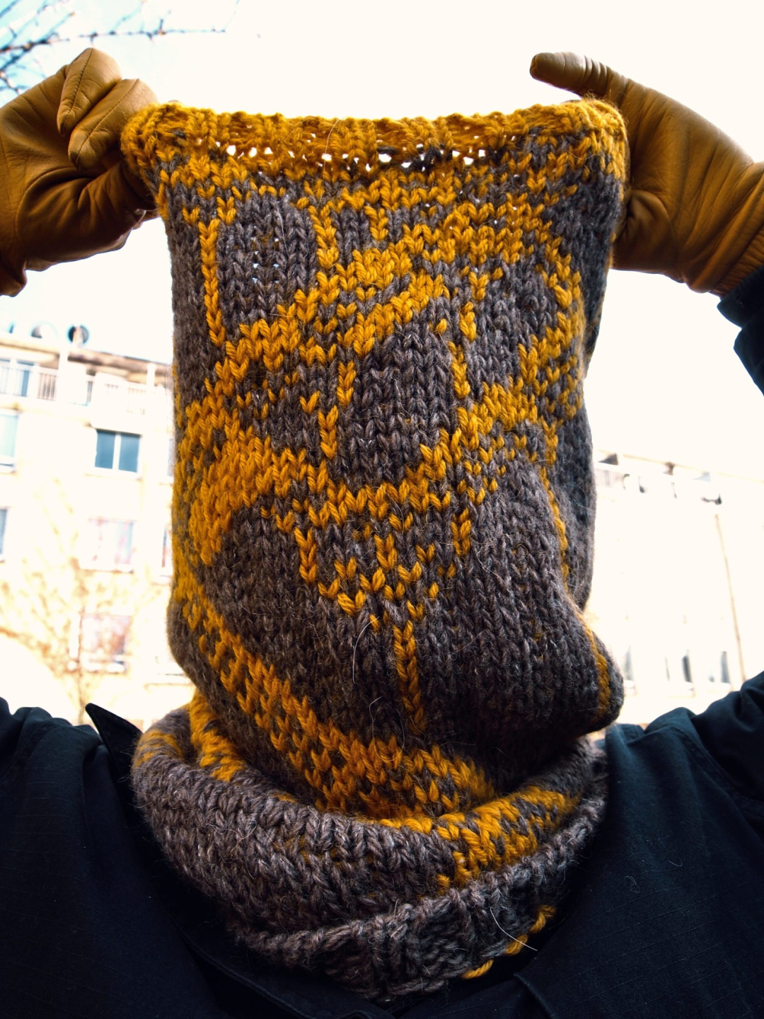 Cellular Automata cowl: a snuggly 2-strand colorwork cowl worked in the round with no seams